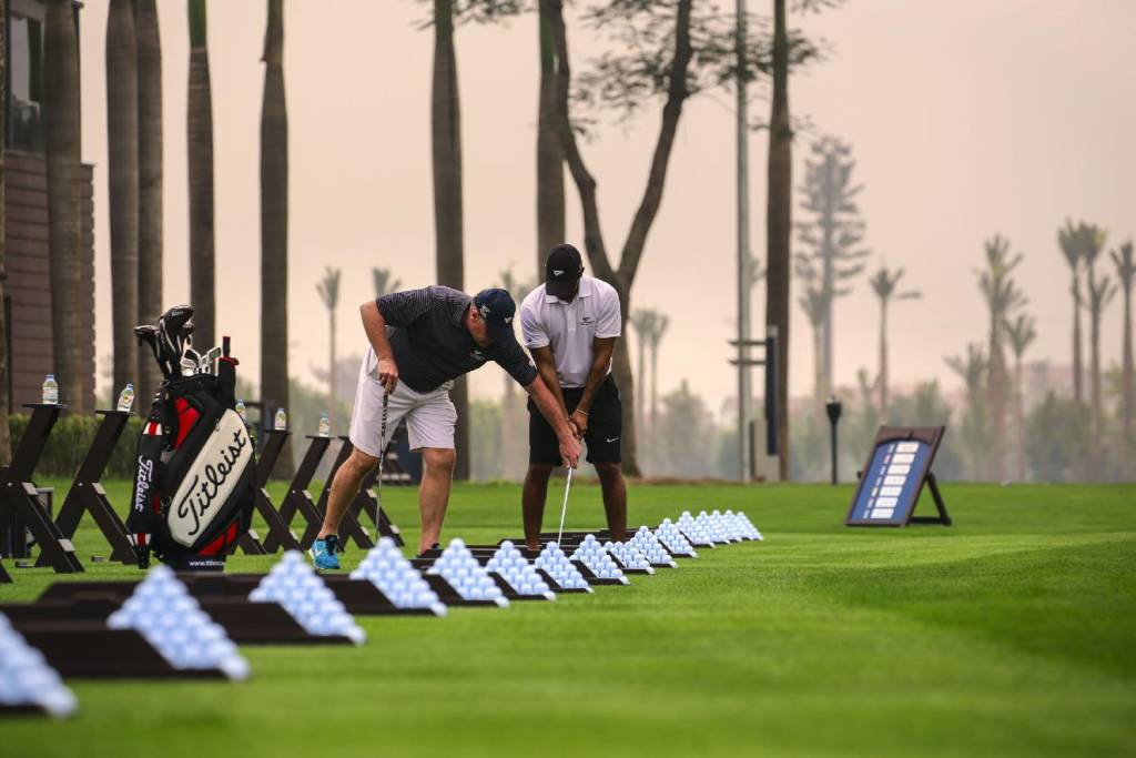 Người chơi có thể đăng ký tham gia các khóa học golf từ cơ bản đến nâng cao tại sân golf Ecopark 