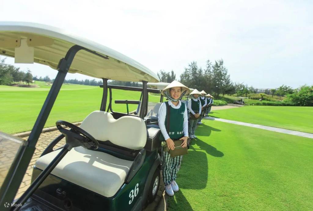 Đội ngũ caddie sân Golf Đà Nẵng cực kỳ chuyên nghiệp