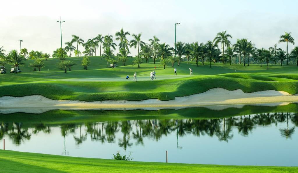 Sân golf Mekong được thiên nhiên ưu ái với vẻ đẹp thơ mộng trữ tình