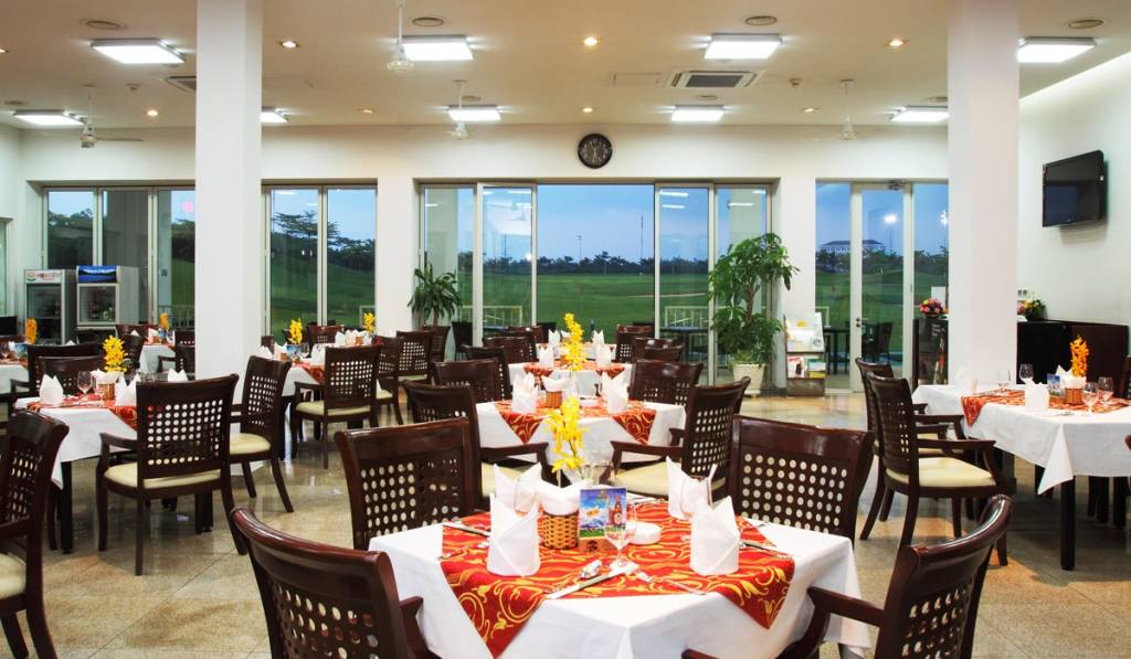 Nhà hàng tại Twin Doves Golf Club đa dạng món ăn ngon chất lượng phục vụ thực khách