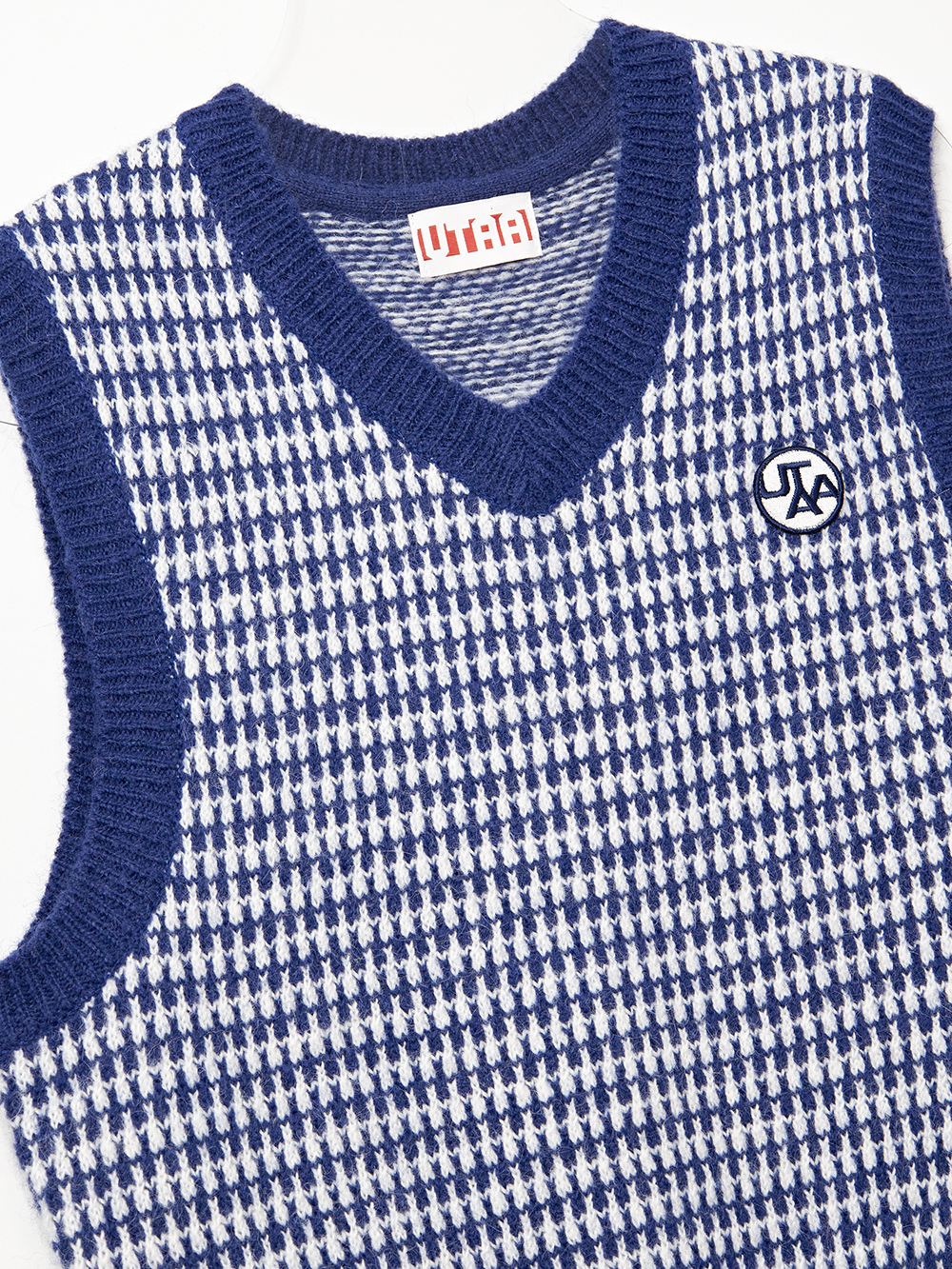 UTAA Rabbit Tooth Knit Vest : Sky Blue - Ảnh 5