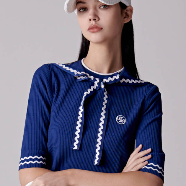 UTAA Pixel Ribbon Wave Pullover : Women’s Blue