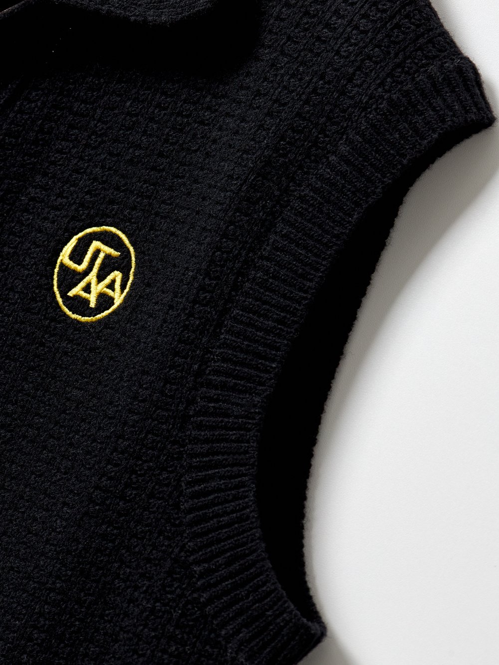 UTAA Gild PK Knit Vest : Black - Ảnh 9