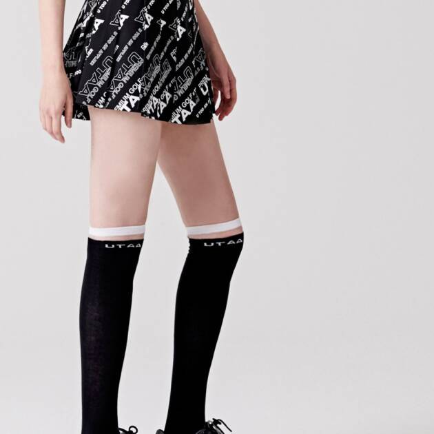 UTAA Logo Slogan Wave Pleats Skirt : Black