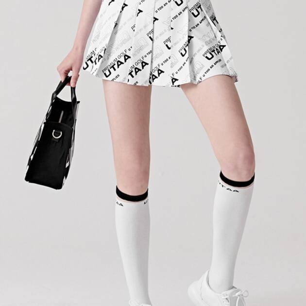 UTAA Logo Slogan Wave Pleats Skirt : White