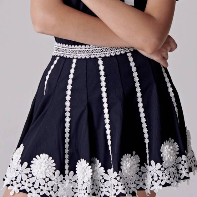 UTAA Notredame Flower Lace Flare Skirt : Women's Dark Navy